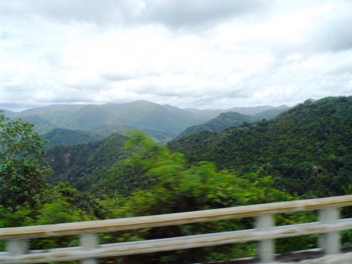 Durch die Berge von Santiago nach Baracoa